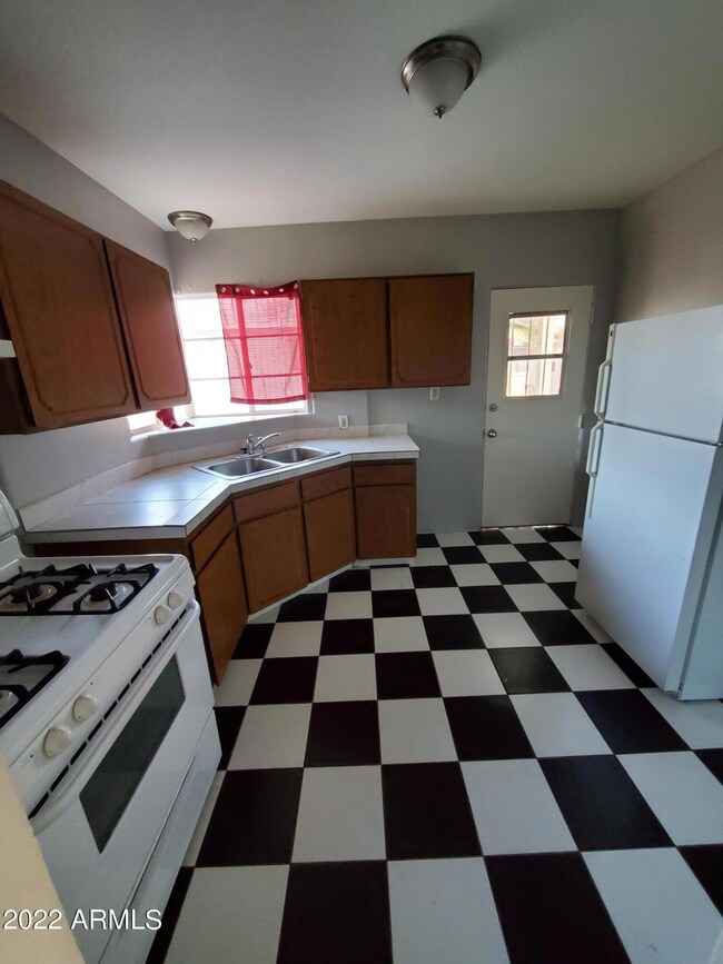 1306 E Culver St unit .5, Phoenix, AZ 85006 - photo 5