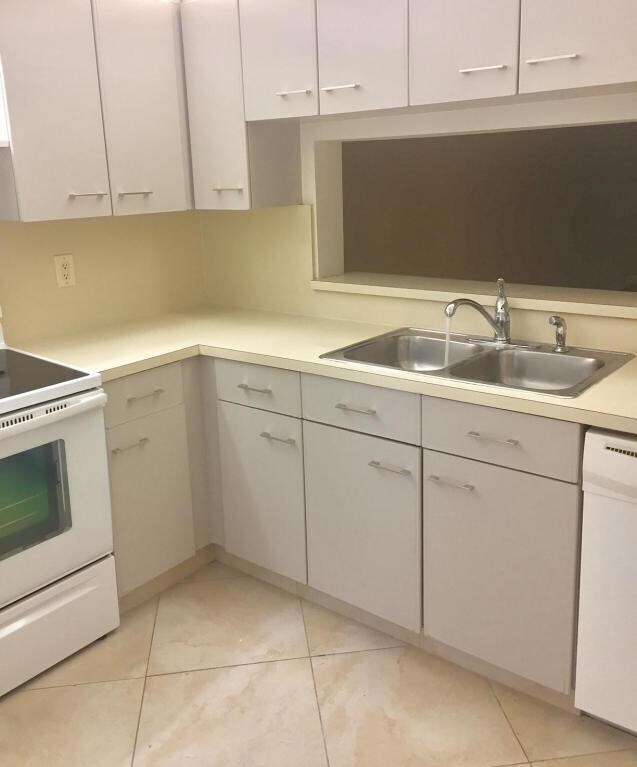 400 Club Cir unit 1040, Boca Raton, FL 33487 - photo 4