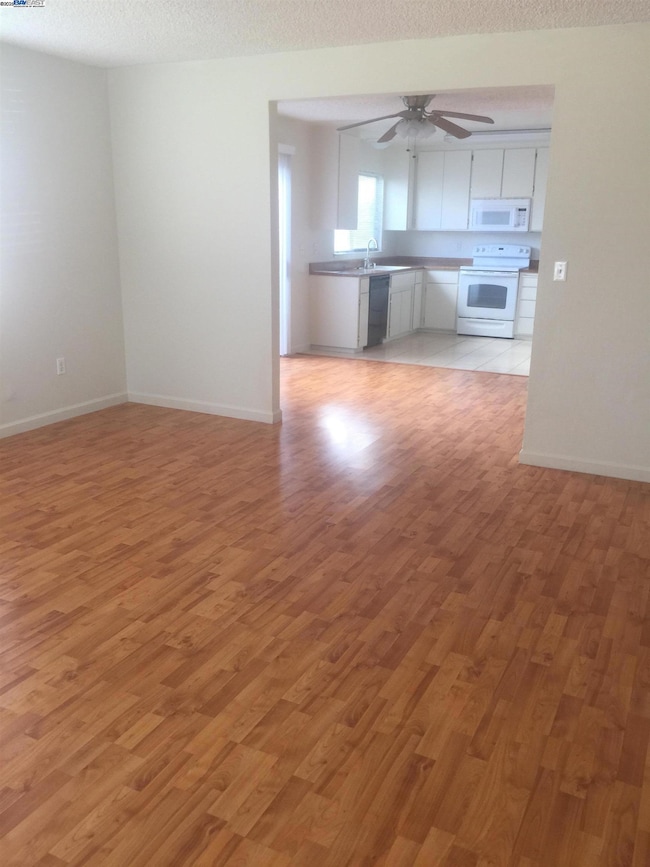 2389 3rd St, Livermore, CA 94550 - photo 4