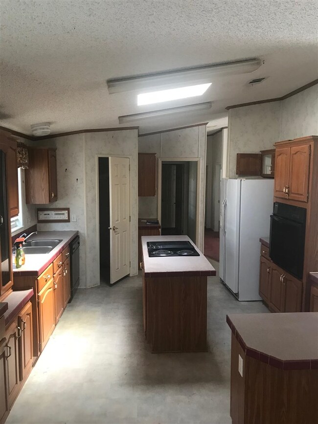 252 Friendship Church Rd, Crawfordville, FL 32327 - photo 5