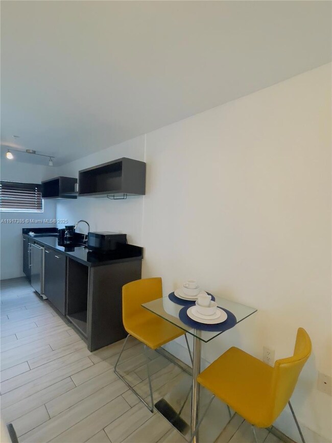 7500 Collins Ave unit 114, Miami Beach, FL 33141 - photo 3