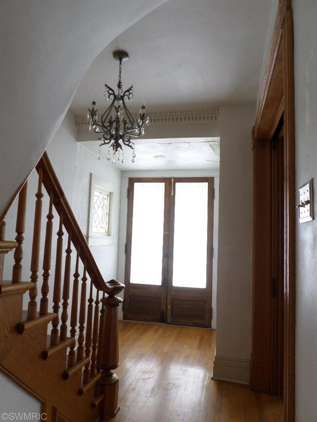110 Locust St E, Three Oaks, MI 49128 - photo 6