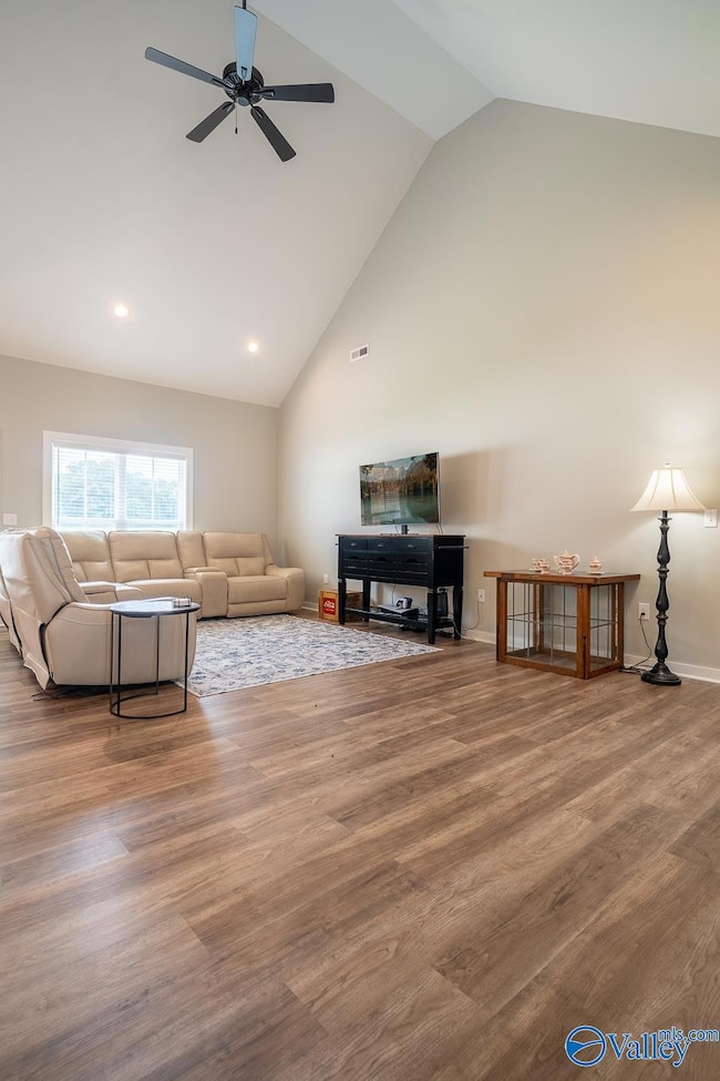 381 Rolling Brook Dr, Rogersville, AL 35652 - photo 6