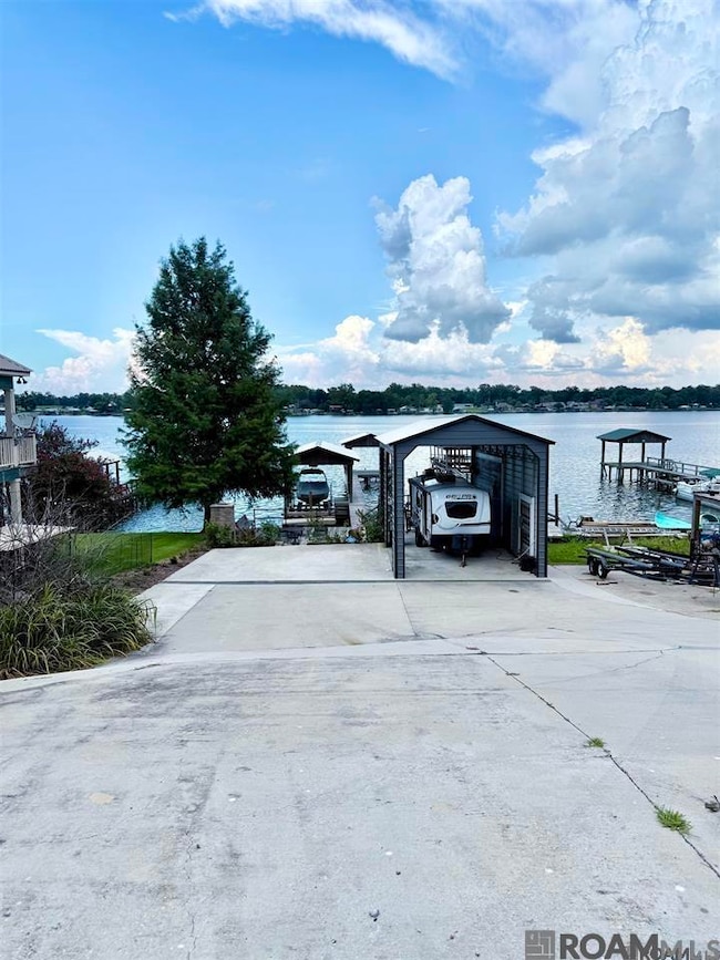 8052 False River Rd, Oscar, LA 70762 - photo 2