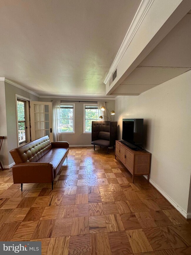 6614 Boulevard View unit B1, Alexandria, VA 22307 - photo 3