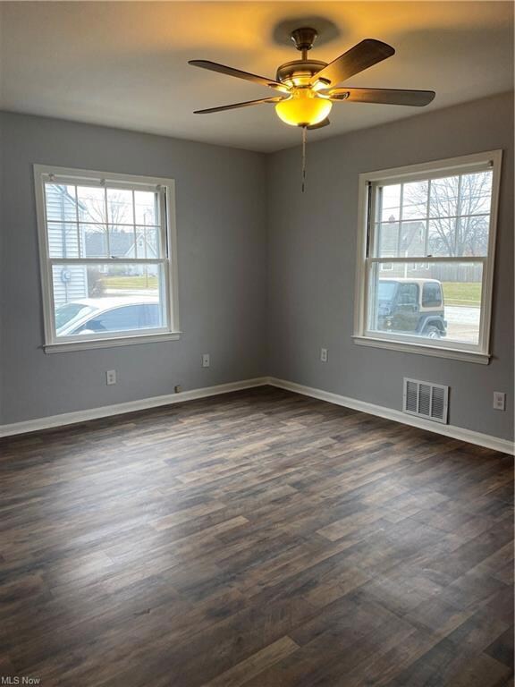 2502 E 38th St, Lorain, OH 44055 - photo 4