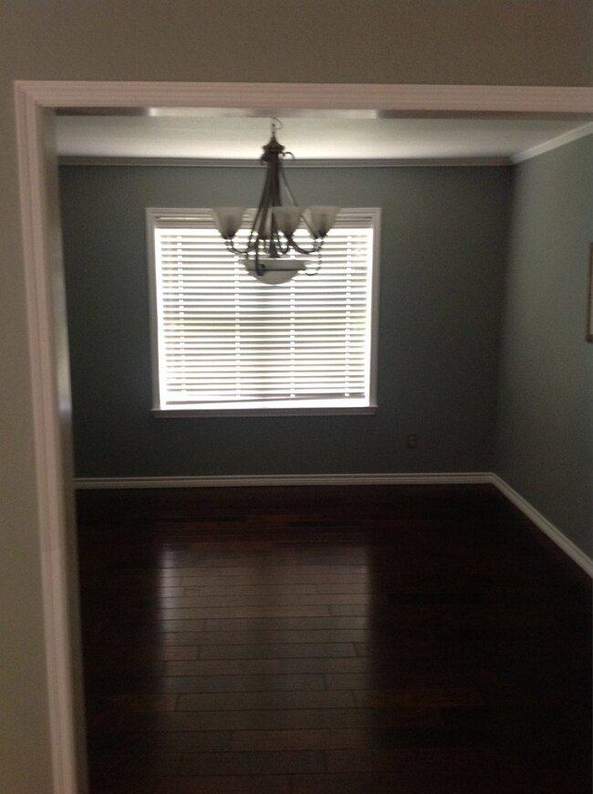 2608 El Camino St, Bay City, TX 77414 - photo 6