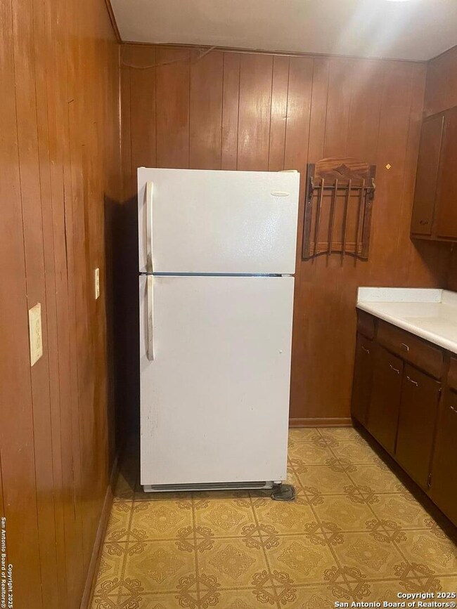 4251 Treegarden St, San Antonio, TX 78222 - photo 7