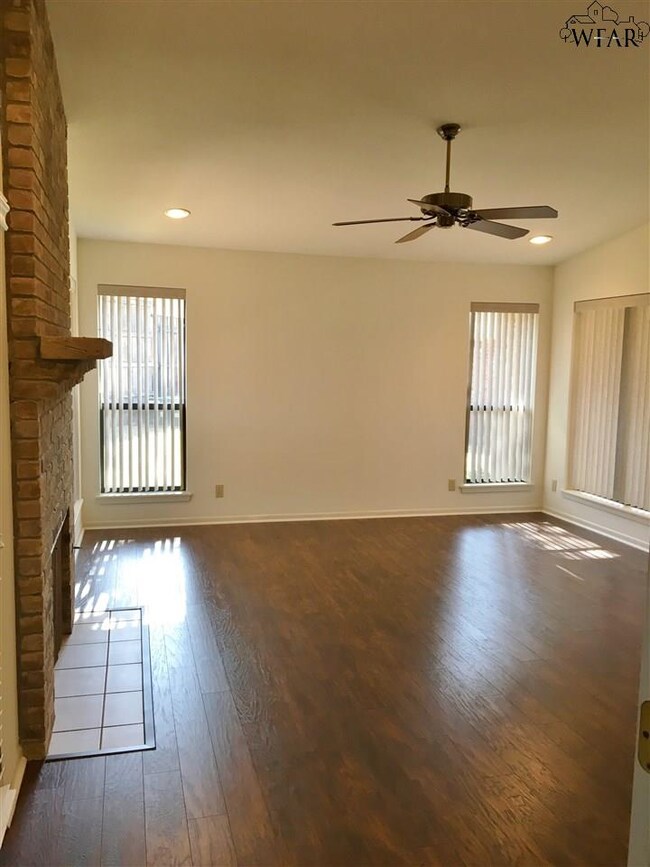 1503 Malcolm Ln, Wichita Falls, TX 76302 - photo 4