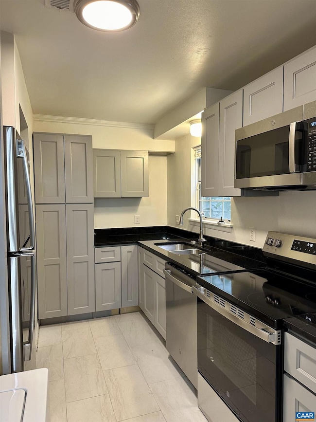 104 Longwood Dr unit B, Charlottesville, VA 22903 - photo 3