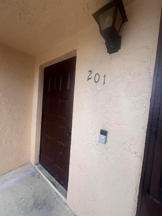 5975 Forest Hill Blvd unit 201, West Palm Beach, FL 33415 - photo 2