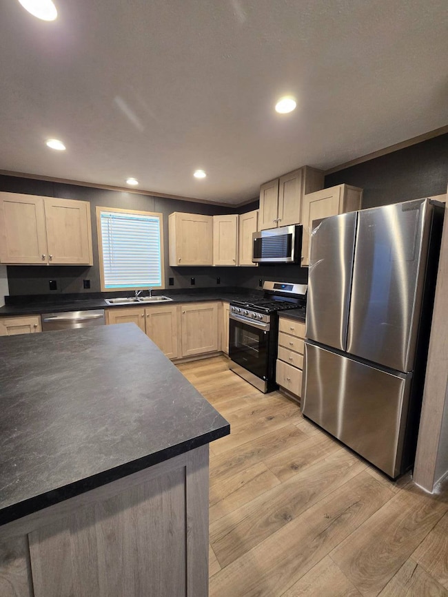 1667 Glenway Dr unit 143, Oshkosh, WI 54904 - photo 7