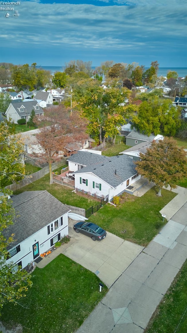 133 Richland Ave, Huron, OH 44839 - photo 2