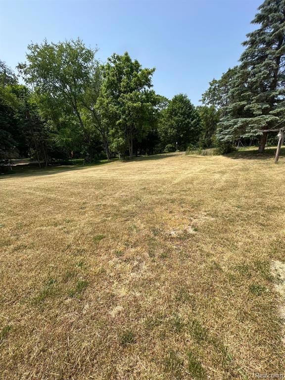 0 Livingston unit 20251013277, Pinckney Vlg, MI 48169 - photo 3