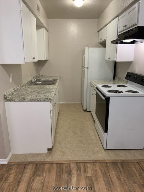 Pictures of similar unit