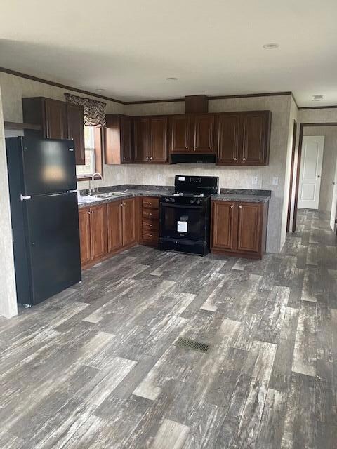 23 - kitchen