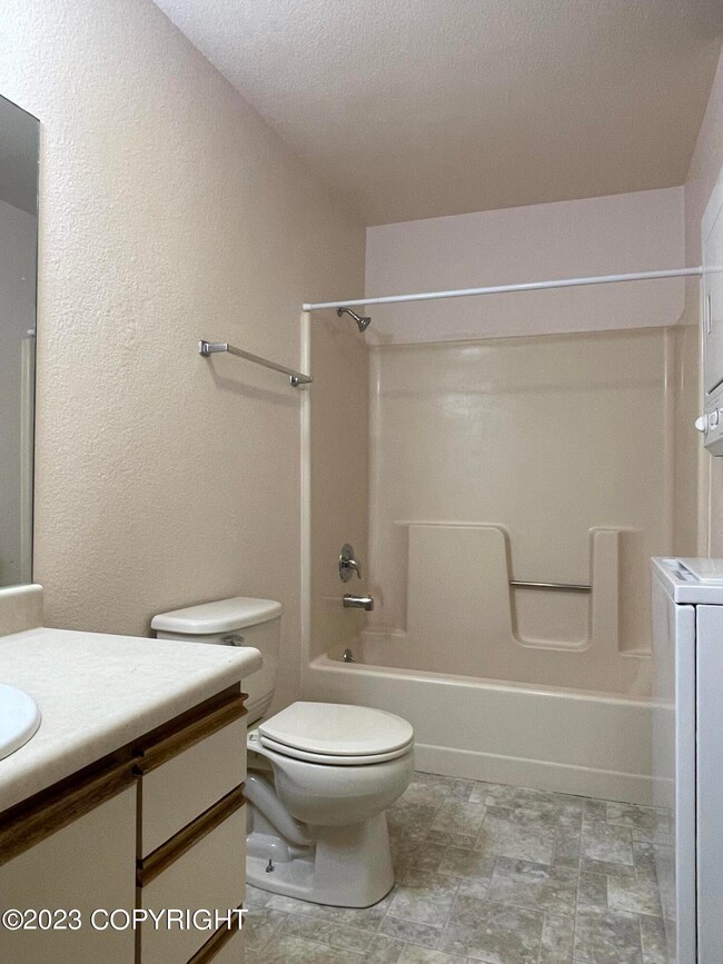 3570 W Dimond Blvd unit B3, Anchorage, AK 99502 - photo 7