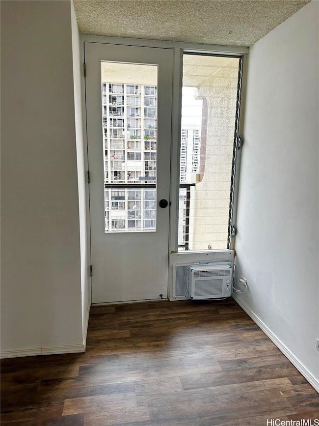 Waikiki Beach Condominiums unit 2005, Honolulu, HI 96815 - photo 5