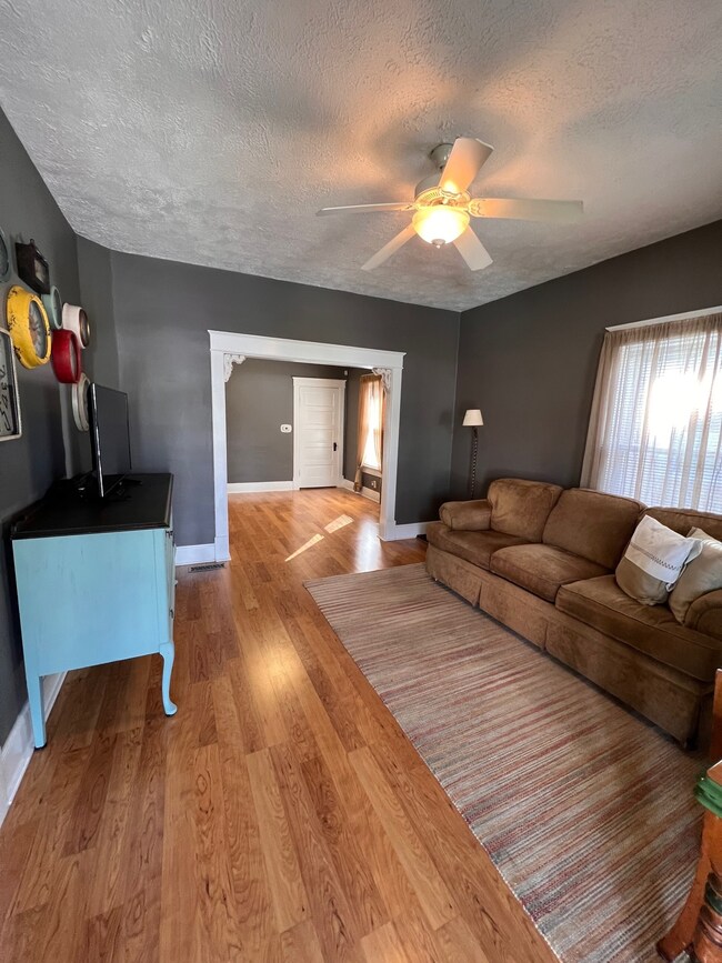 87 S 8th Ave, Beech Grove, IN 46107 - photo 4