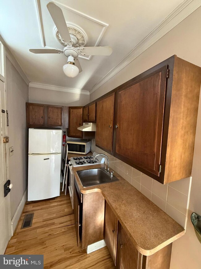 109 S Atlantic Ave unit 1, Haddonfield, NJ 08033 - photo 5