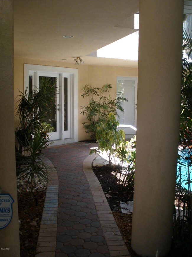 106 S 3rd St, Cocoa Beach, FL 32931 - photo 3