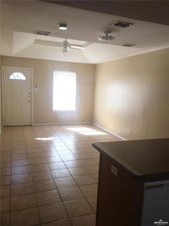 2503 Salvatierra Ave unit 16, Edinburg, TX 78541 - photo 6