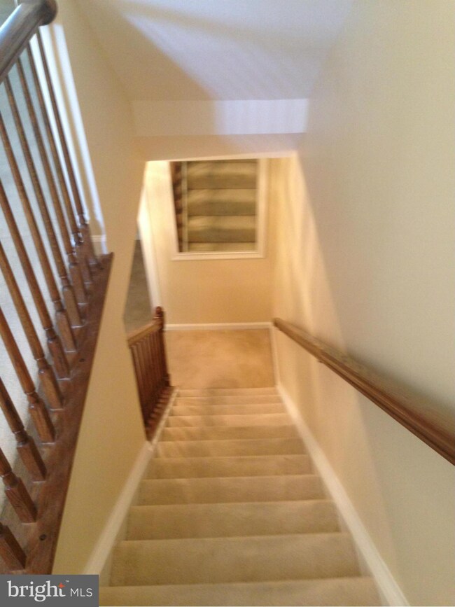 4152 Ashmere Cir, Dumfries, VA 22025 - photo 7