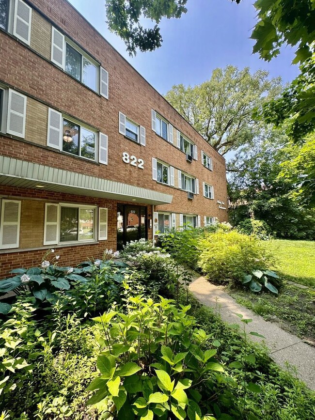 822 Seward St unit 1A, Evanston, IL 60202 - photo 2