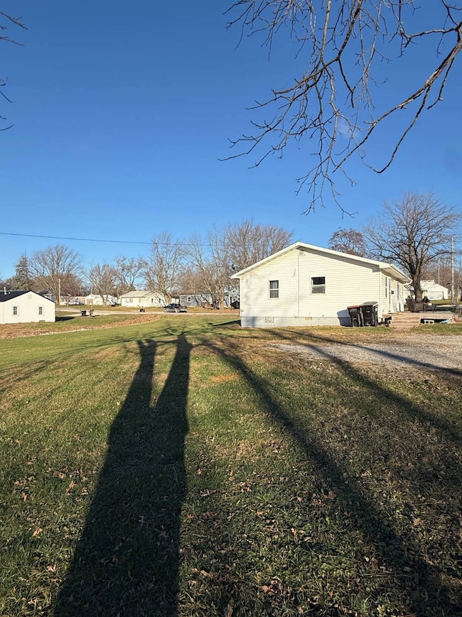 101 S Garfield St, Mount Ayr, IA 50854 - photo 3