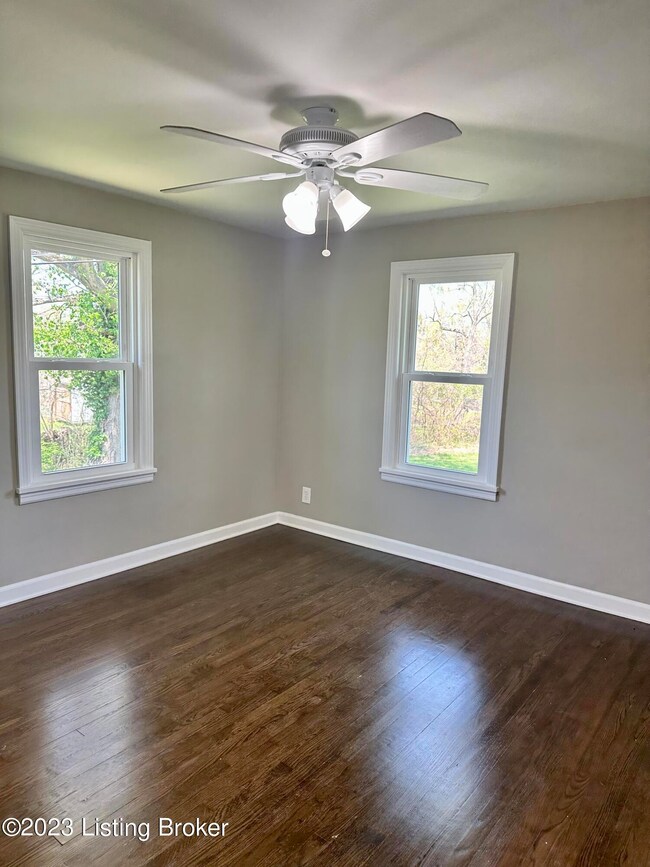 7766 Highway 44 E, Mount Washington, KY 40047 - photo 5