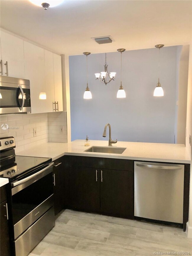 11764 SW 17th Ct, Miramar, FL 33025 - photo 7