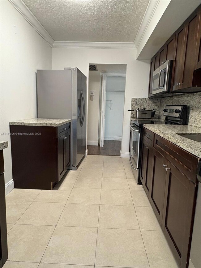 7051 Environ Blvd unit 632, Lauderhill, FL 33319 - photo 4