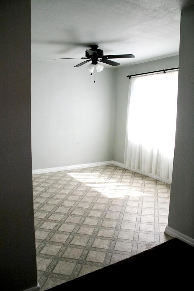 3427 Savannah Ave, El Paso, TX 79930 - photo 3