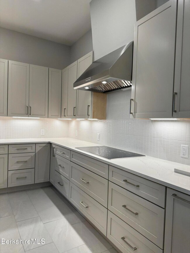 Cooktop and hood