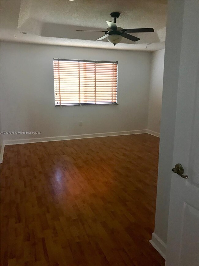 11631 NW 51st Ln, Doral, FL 33178 - photo 2