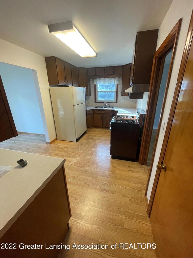 1633 Alpha St, Lansing, MI 48910 - photo 7