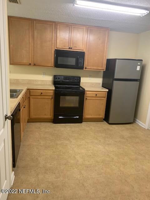 7768 Playschool Ln, Jacksonville, FL 32210 - photo 6