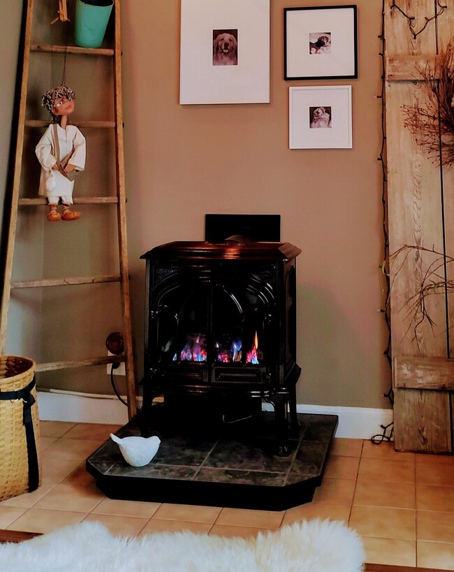 807 Murphys Rd unit 4B, Quechee, VT 05059 - photo 5