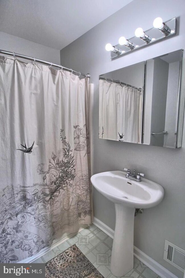 101 S Gala unit 443, Littlestown, PA 17340 - photo 6