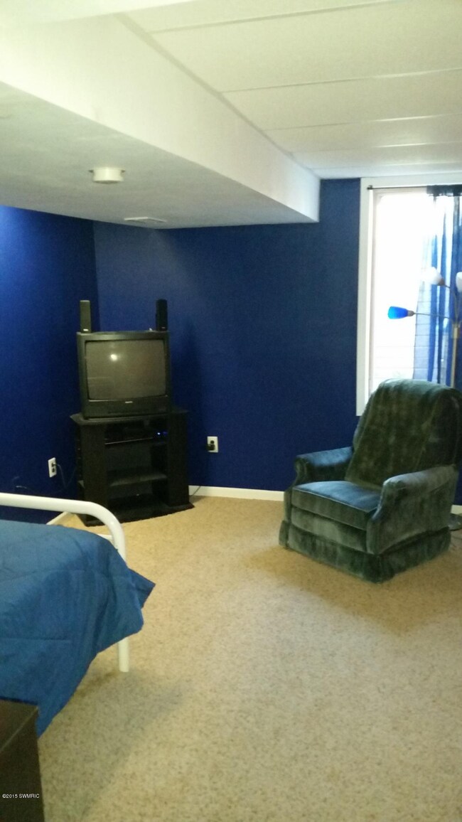 Lower Bedroom
