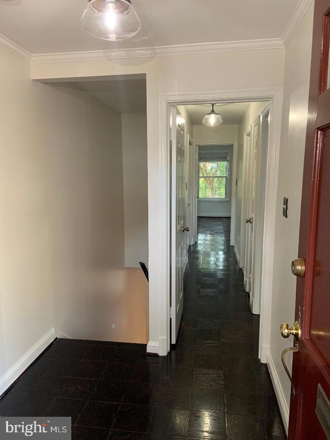 1650 Beekman Place NW unit D, Washington, DC 20009 - photo 4