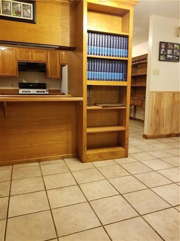 bar dining kitchen
