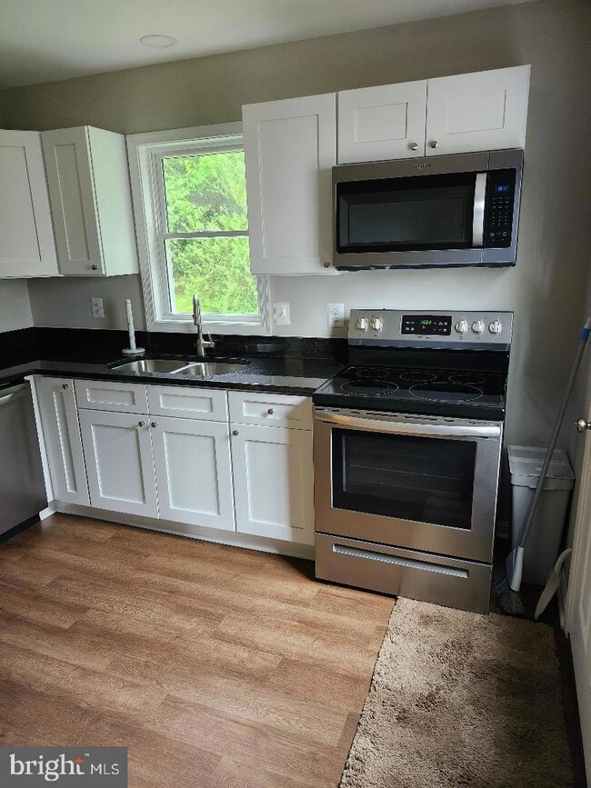 218 W Culpeper St, Culpeper, VA 22701 - photo 3