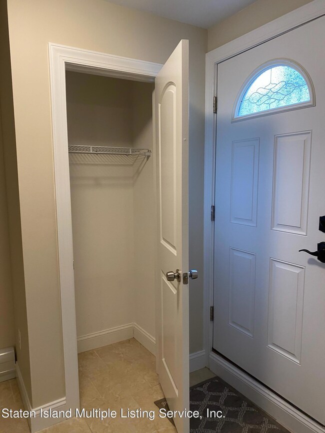 94 El Camino Loop, Staten Island, NY 10309 - photo 3