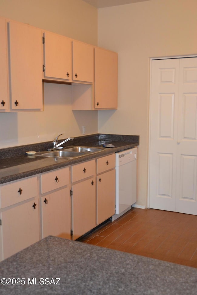 2020 W Dozemary Ct, Tucson, AZ 85713 - photo 7