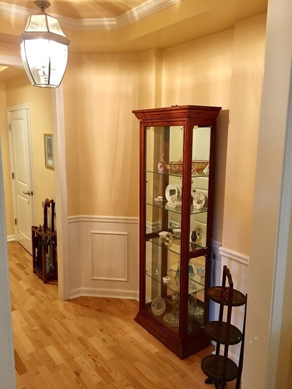 87 Clocktower Dr unit 204, Waltham, MA 02452 - photo 3