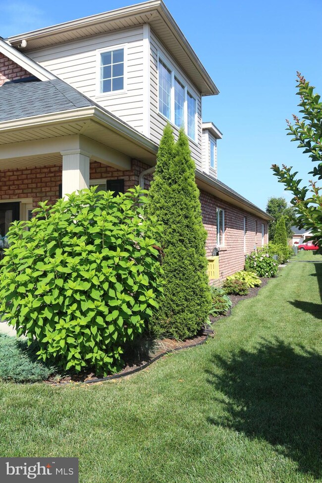 611 Tudor Dr, Hagerstown, MD 21742 - photo 2
