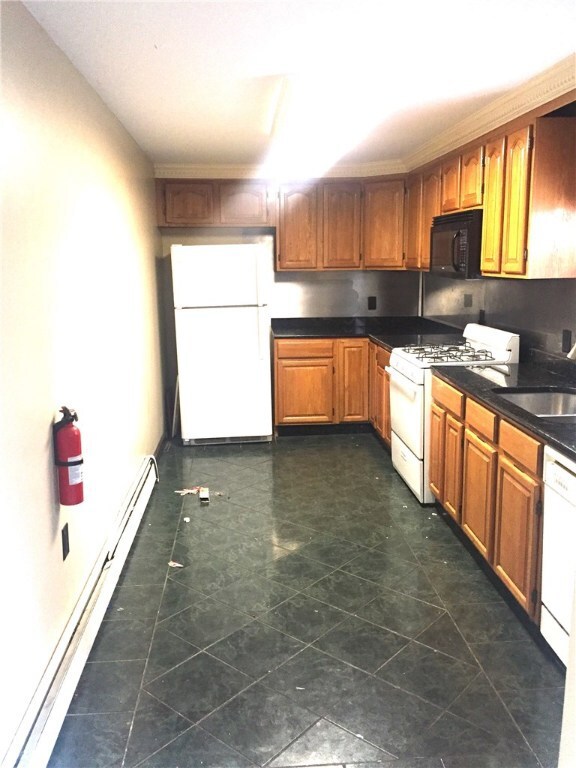 9 Prospect Hill Ave unit 11, West Warwick, RI 02893 - photo 2