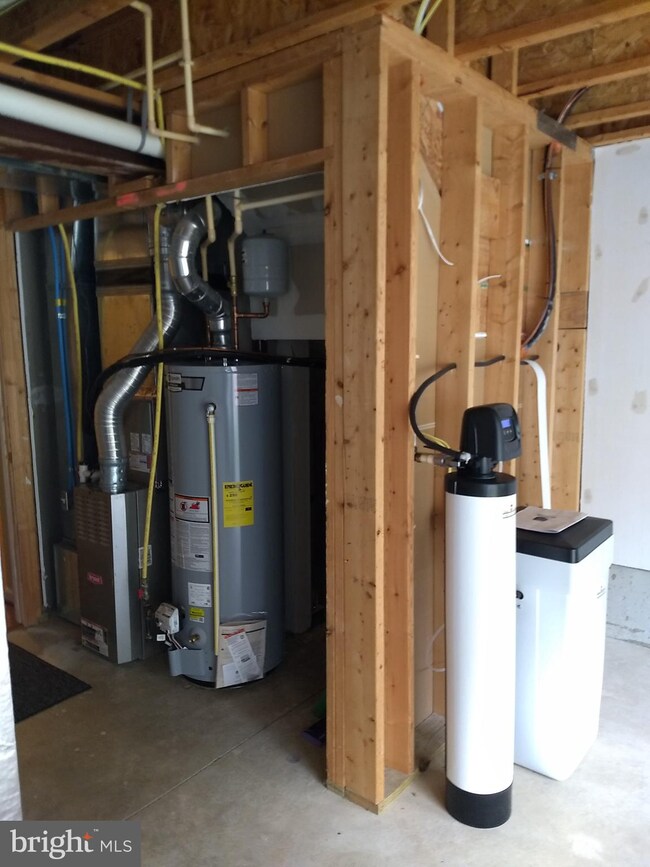 183 Scarboro Dr, Bunker Hill, WV 25413 - photo 7