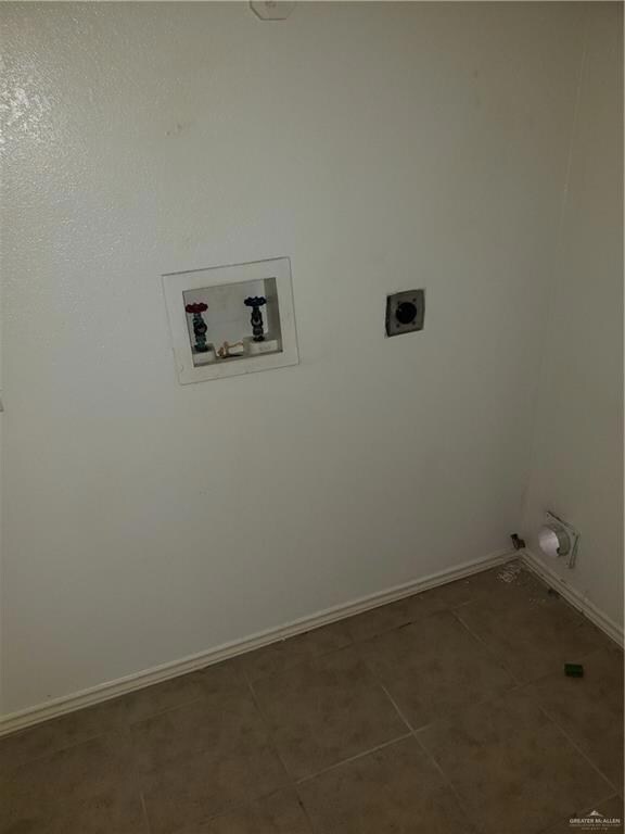 2813 Cassie, Edinburg, TX 78541 - photo 3